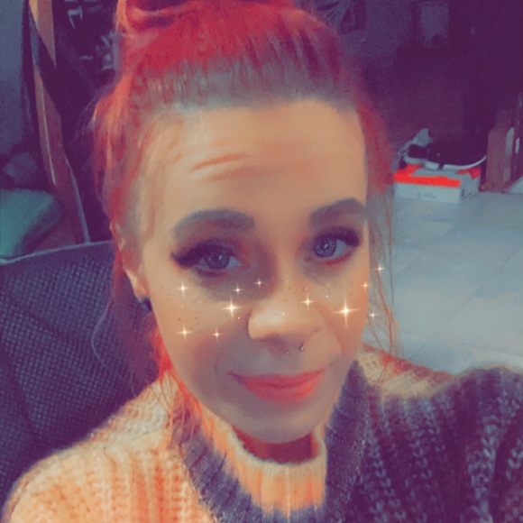 Meet your Posher, Liz - Picture 3 of 9